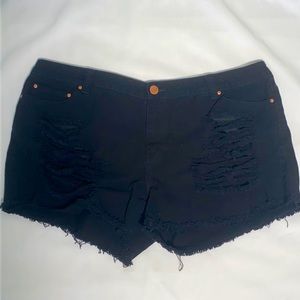 Forever 21 plus size black jean shorts size 16